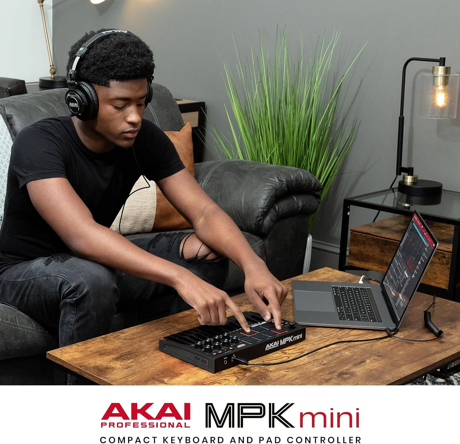Akai Professional MPK Mini MK3 - 25 Key USB MIDI Keyboard Controller With 8 Backlit Drum Pads, 8 Knobs, Music Production Software and Native Instruments Sound Package (NKS Integration), Black