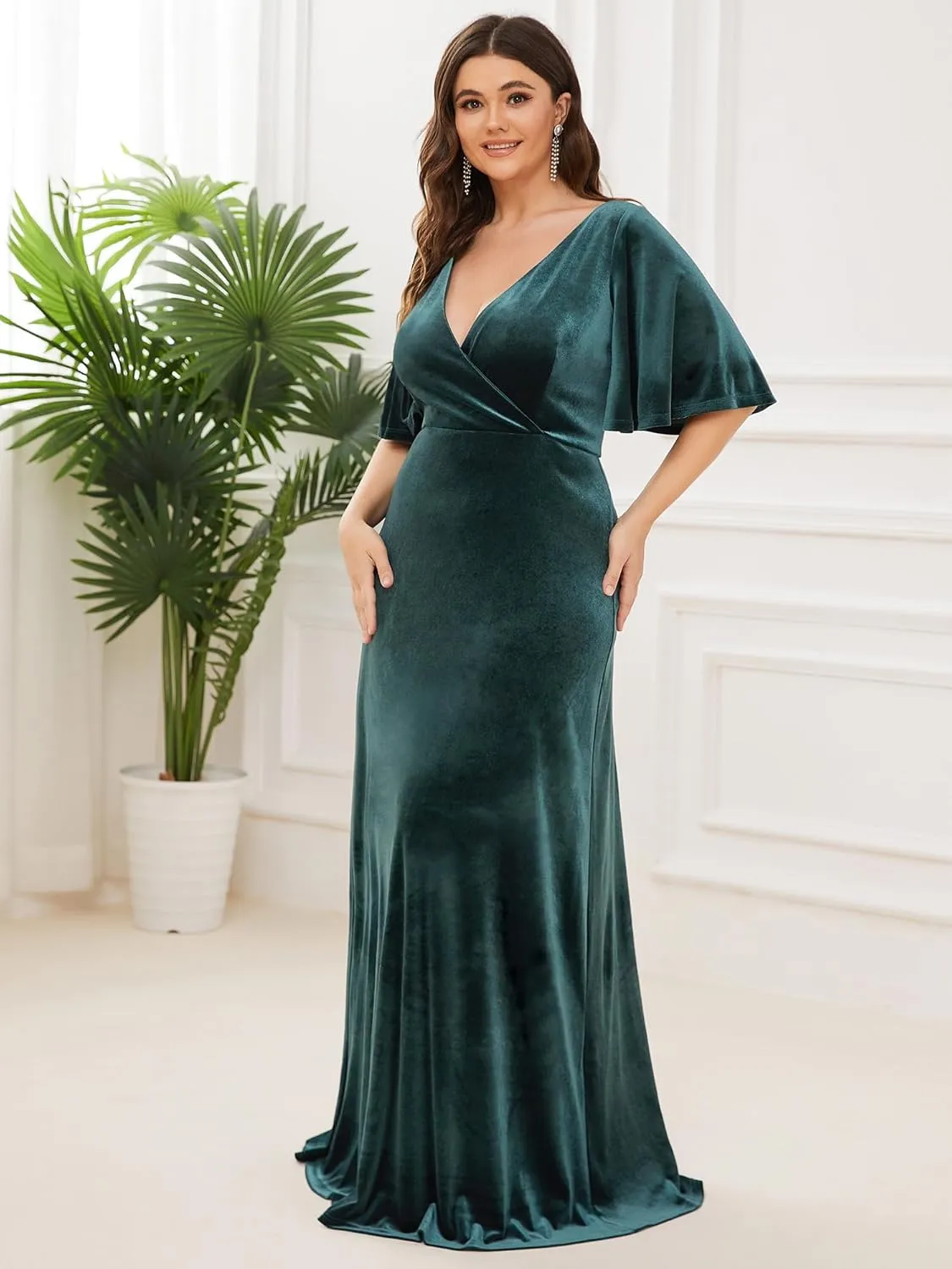 Ever-Pretty Women's Retro V-Neck Ruffles Sleeves A-line Velvet Maxi Winter Plus Size Formal Dress 00861-DA