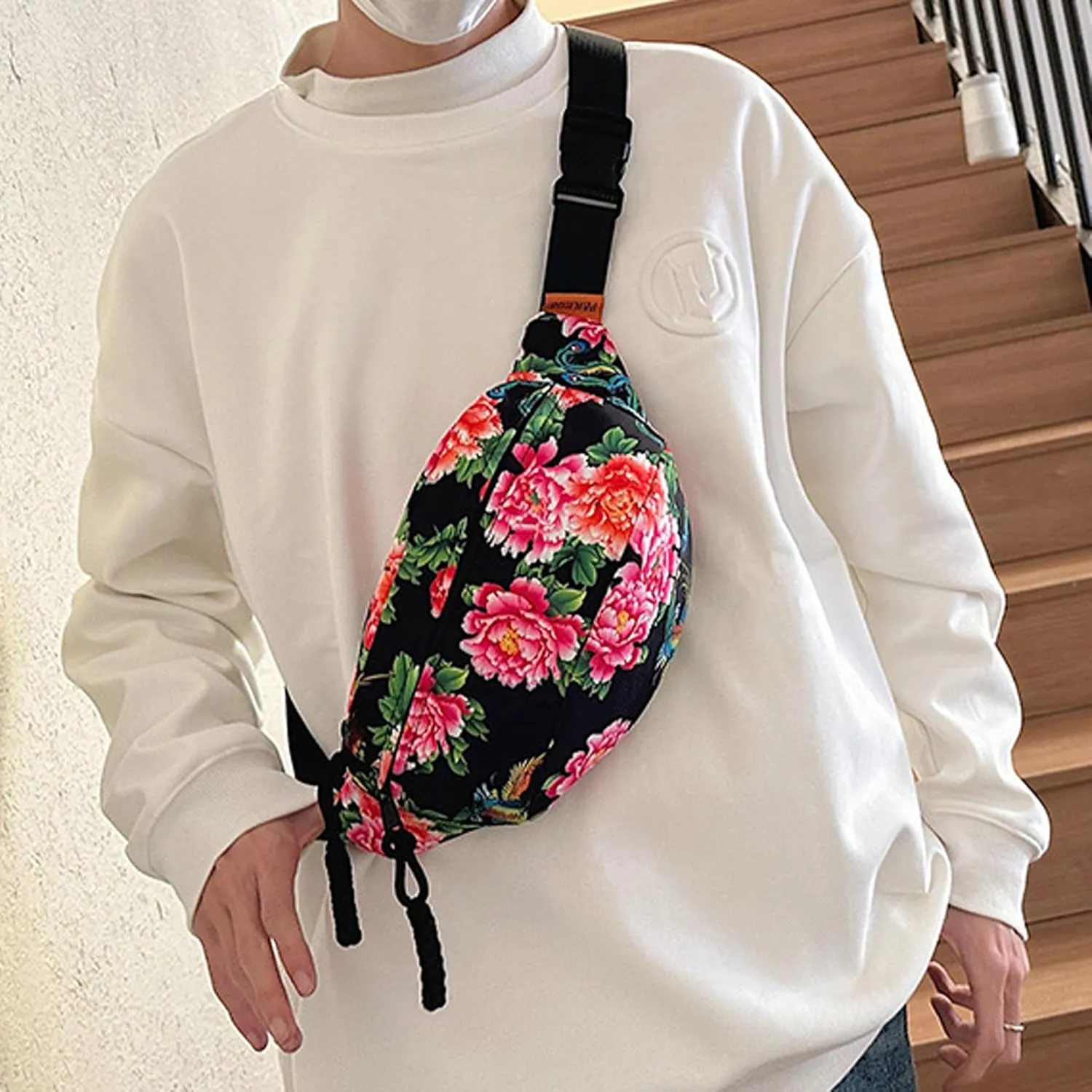 eYLun Women Fanny Pack Crossbody Bag Adjustable Casual Waist Bag FashionChest Bag Waist Pack for Travel Walking Running Hiking Black