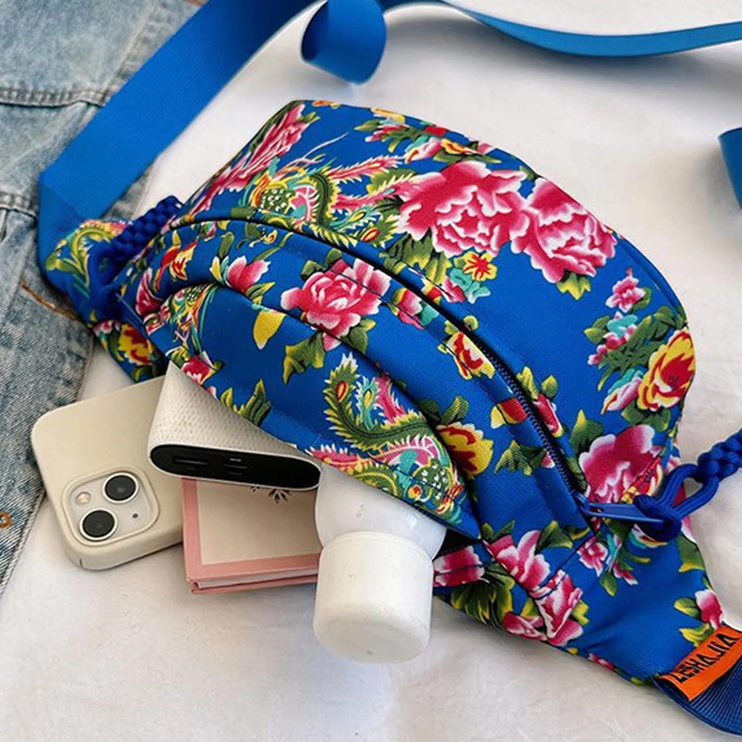 eYLun Women Fanny Pack Crossbody Bag Adjustable Casual Waist Bag FashionChest Bag Waist Pack for Travel Walking Running Hiking Black