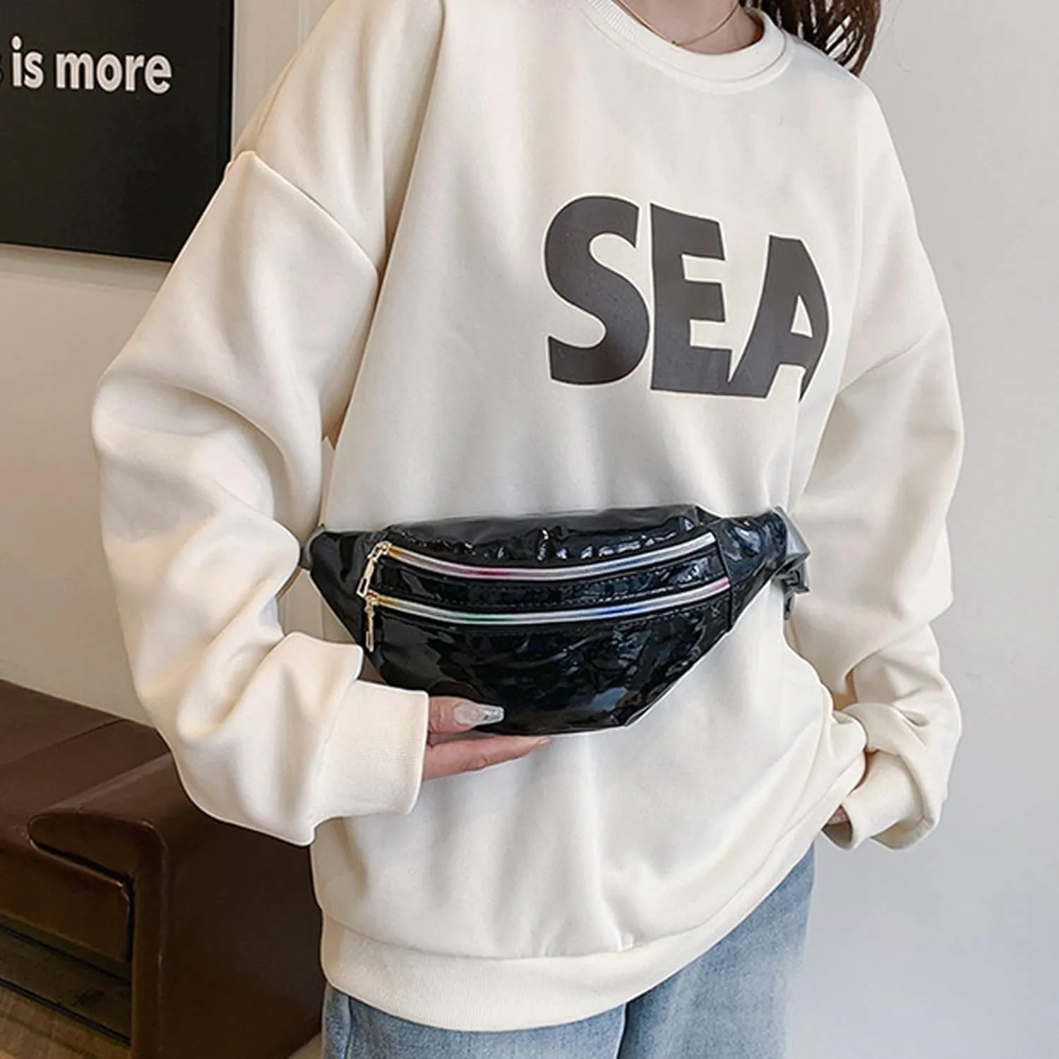 eYLun Women Holographic Fanny Pack Belt Bag Crossbody Bag Waist Bag Waterproof Waist Packs Bumbag Running Traveling Black