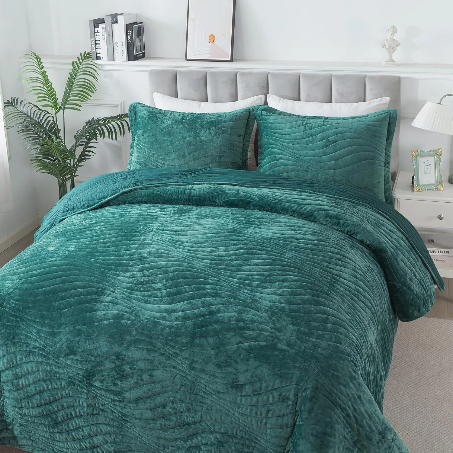 HoneiLife Queen Size Quilt Sets - Velvet Quilt for Queen Beds, Lightweight Bedspreads Solid Coverlets Queen Quilt Bedding Sets 3-Pieces, Blue-Green
