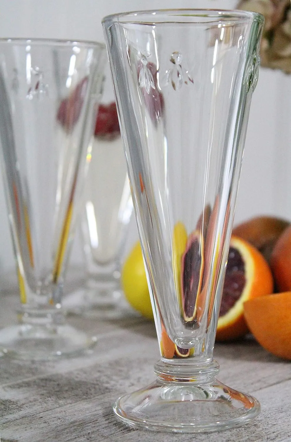 La Rochere Napoleon Bee Champagne Flutes – Bee Embossed Drinking Glasses Set for Champagne, Wine, & More – Elegant & Sturdy Champagne Glasses – Dishwasher Safe Wine Glasses Set of 6 (5,1 oz.)
