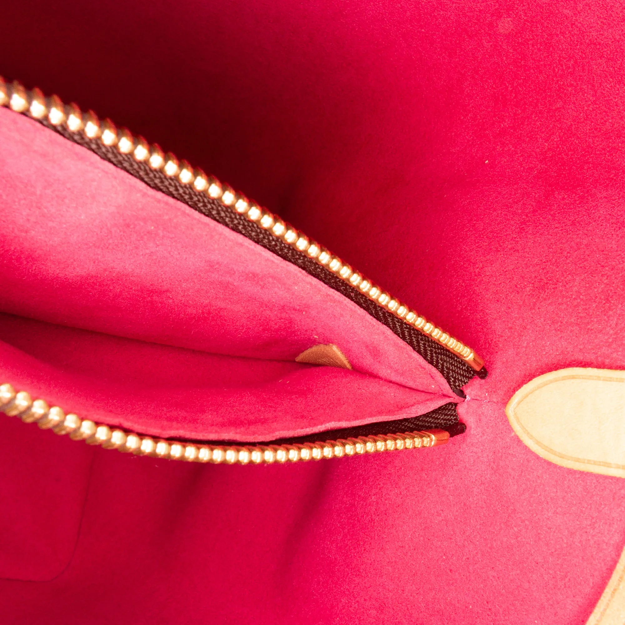 Monogram Love Lock Neonoe MM
