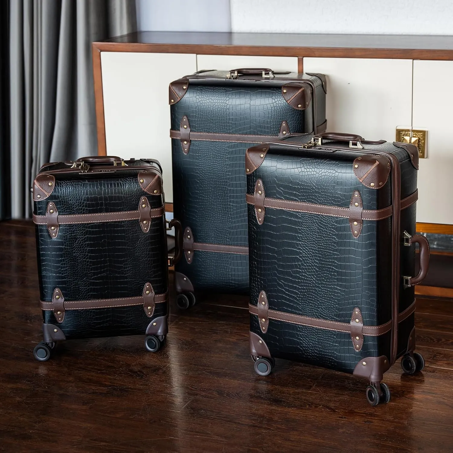 NZBZ Vintage Luggage Sets for Women, PU Leather Retro Suitcase, Vintage Trunk Luggage, Vintage Suitcase Set, TWO COLOURSRANDOMLY SHIPPED (Black or Brown, 20inch & 24inch & 28inch)