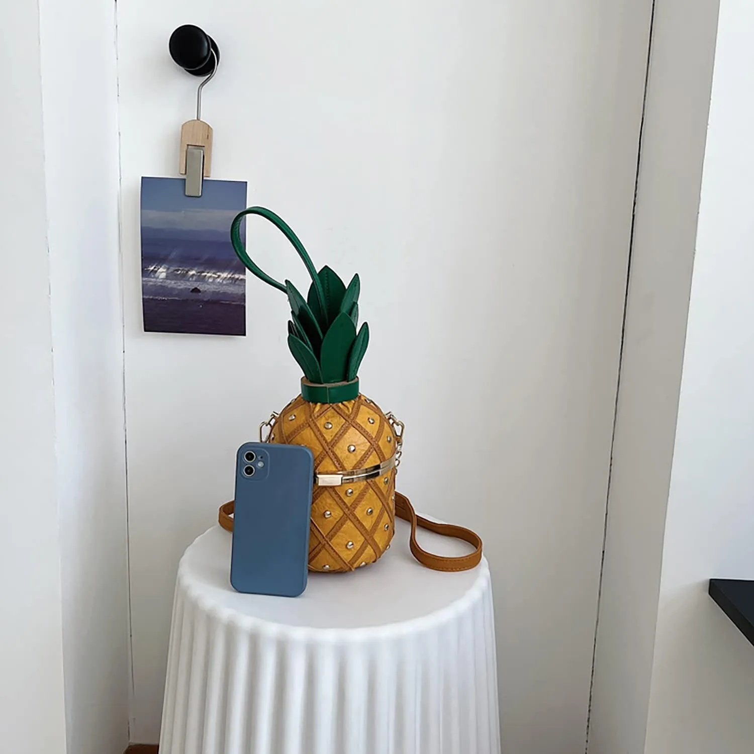Pineapple Bucket Purse for Women,Trendy Chain Messenger Crossbody Bag with Rivet， Tropical Hawaiian Shoulder Handbag