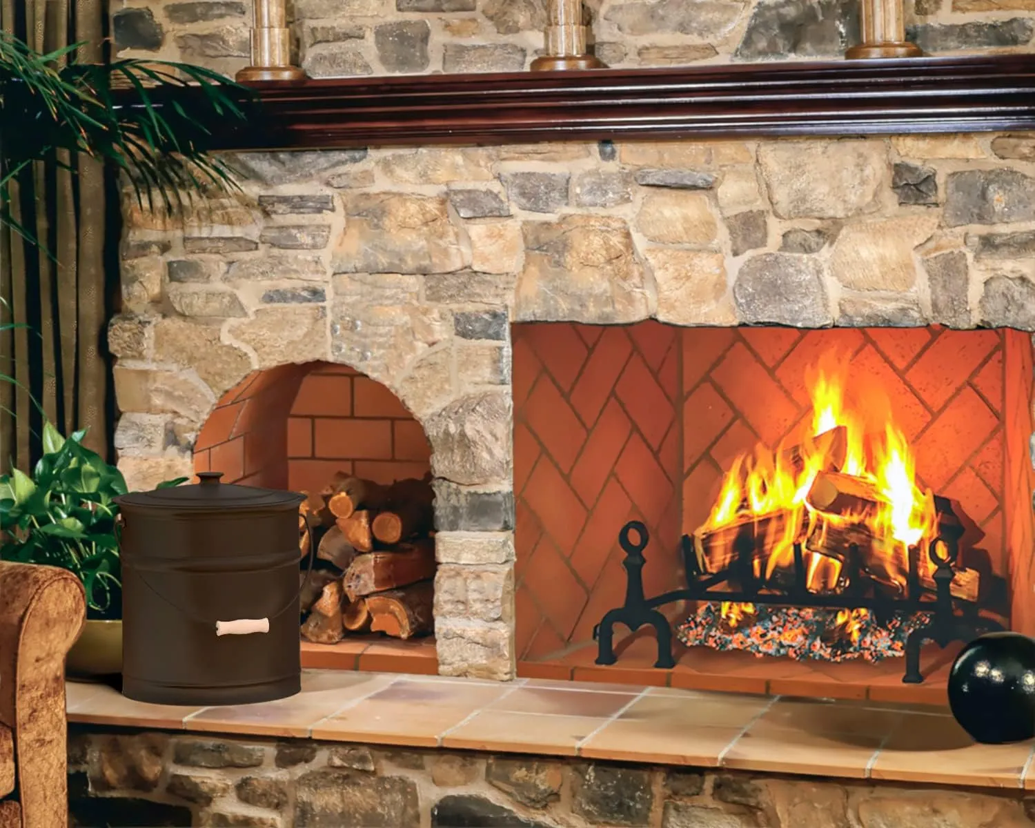 Plow & Hearth 3 Gallon Black Large Ash Bucket with Lid and Wood Handle | 28 Gauge Galvanized Iron Metal | Double Bottom | Tool for Fireplaces Fire Pits Wood Burning Stoves (Black)