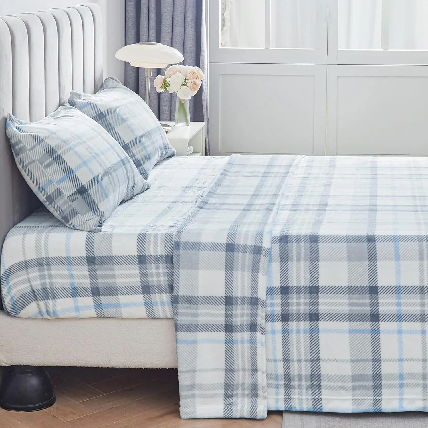 Queen Micro Fleece Sheets Set, 4-Piece Queen Size Bed Sheet Set, Plush Velvet Fleece Sheet Set with 15" Deep Pocket Fitted Sheet, Flat Sheet, 2 Pillowcase, Soft and Warm, Grey Blue Plaid