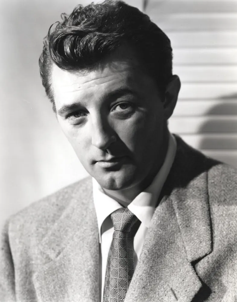 Robert Mitchum Photo Print (8 x 10)