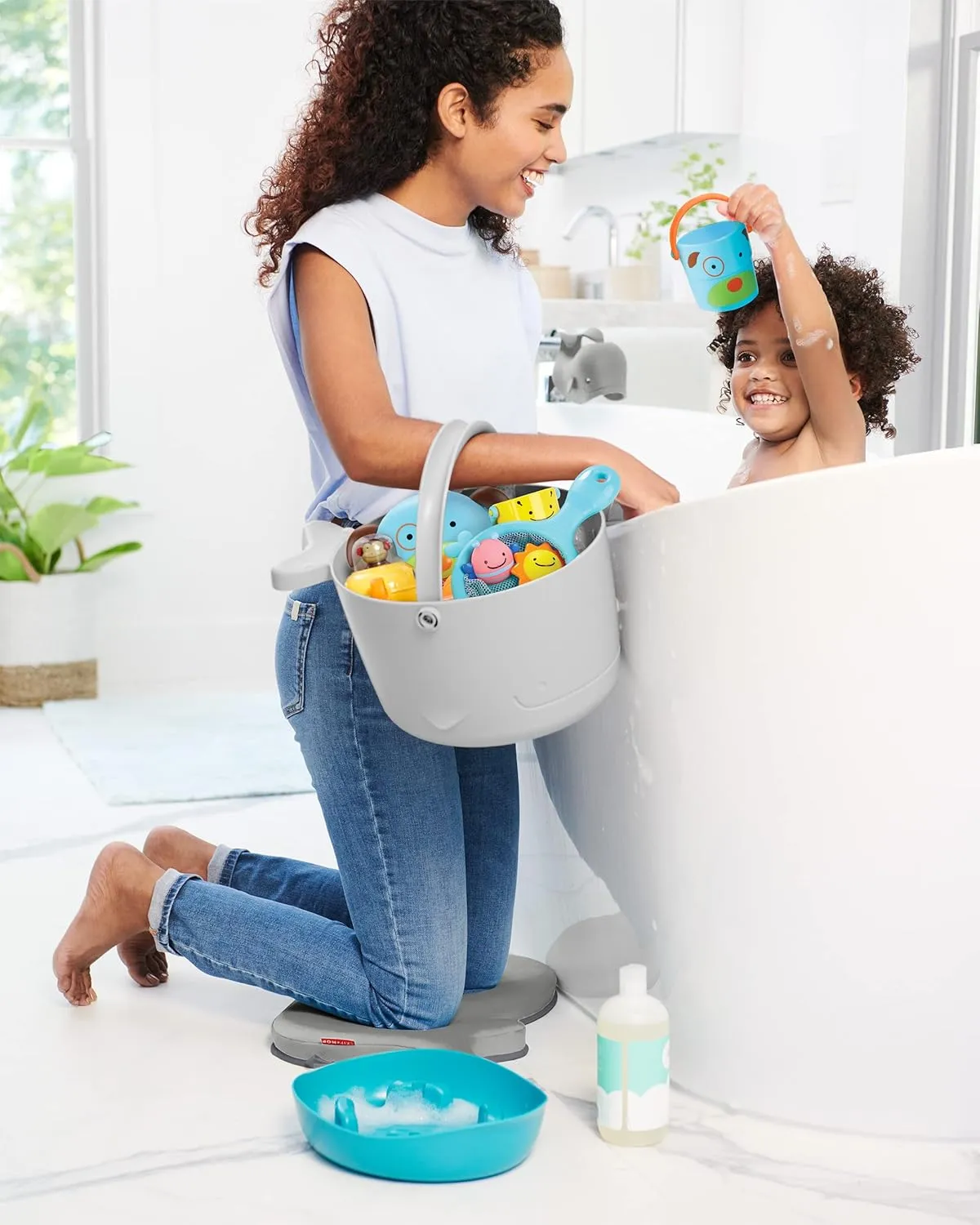 Skip Hop Baby Bath Toy Filled Bucket, Bath Toy & Bucket Gift Set, Grey