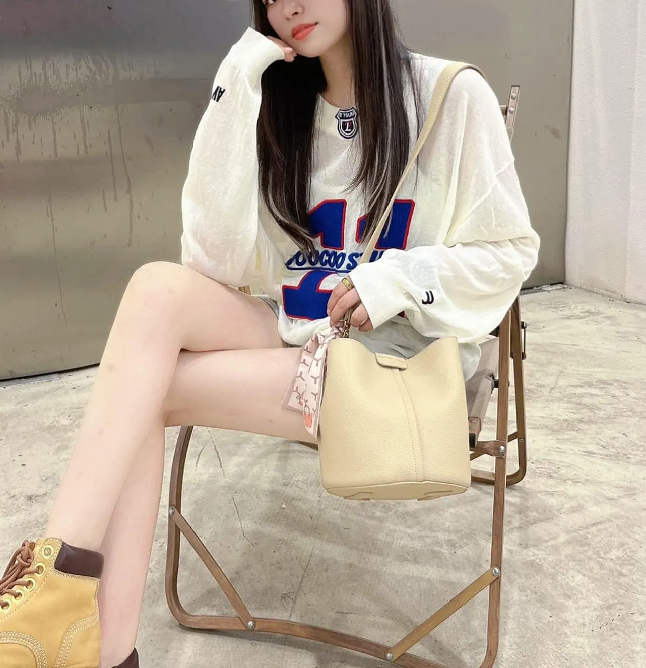 Stylish Soft Leather Crossbody Bucket Bag for Women - Versatile Handbag with Clutch and Top Handle