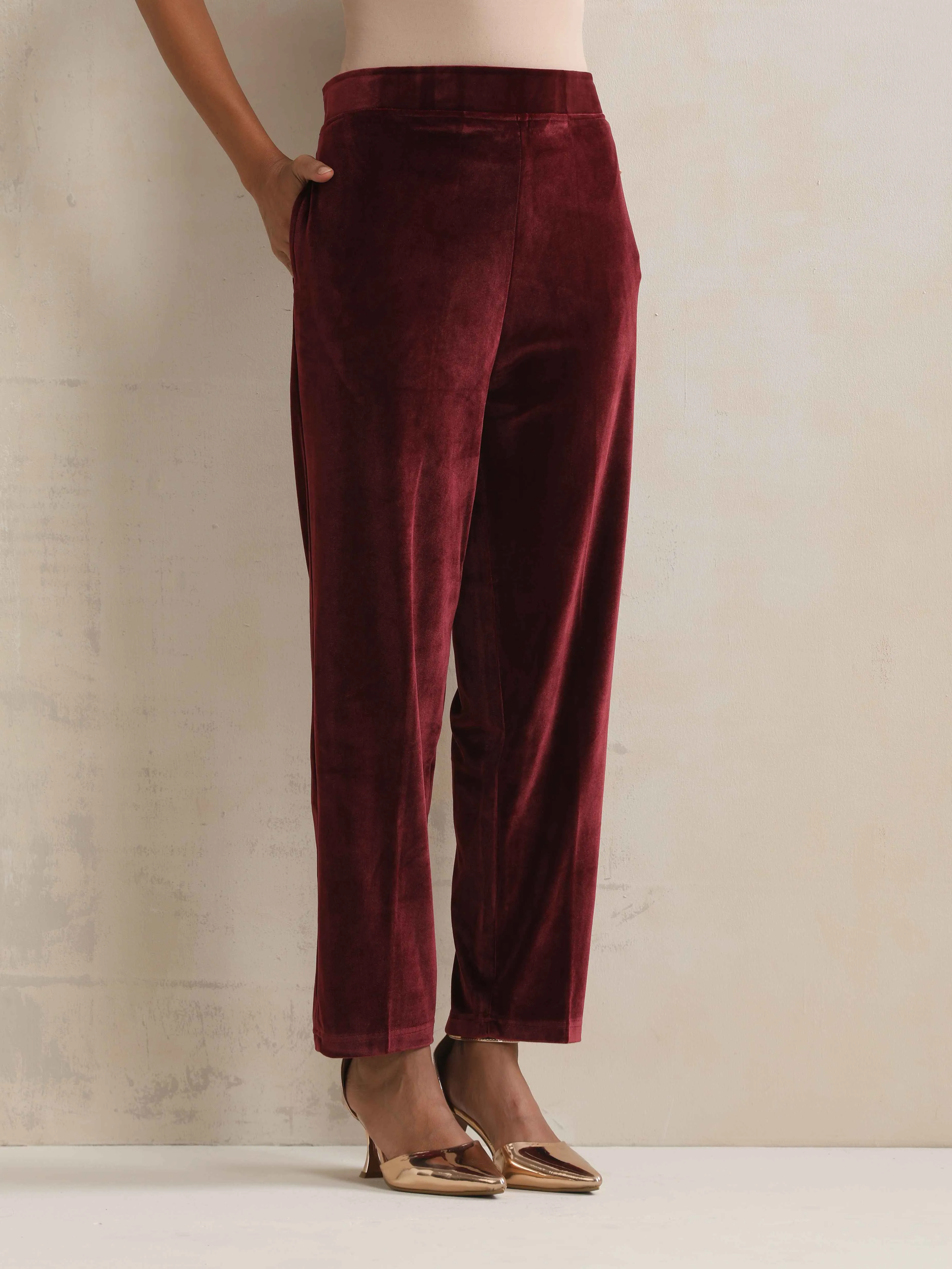 trueBrowns Maroon Velvet Floral Embroidered Kurta Pant Dupatta Set