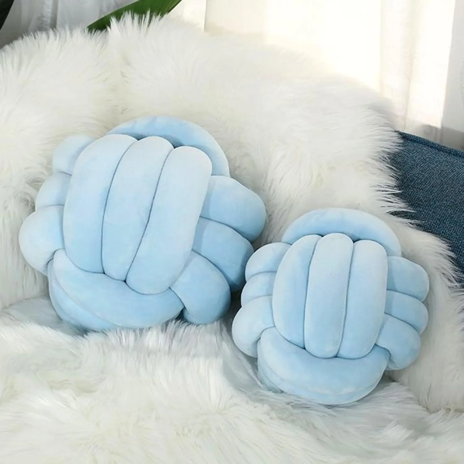 Velvet Chunky Yarn Bulky Giant Arm Knitting Yarn, Super Soft Tubular Weight Jumbo Y arn,DIY Crochet Hand Knitting Thick Yar n for Blanket,Pet Bed, Rugs Pillow,Handbag(2.2lb-Light Blue)