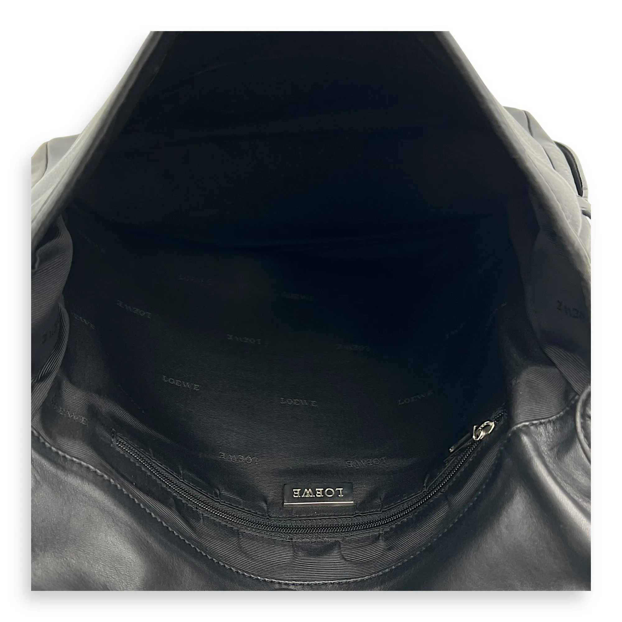 Vintage Crossbody Bag Black in Calfskin, Silver hardware
