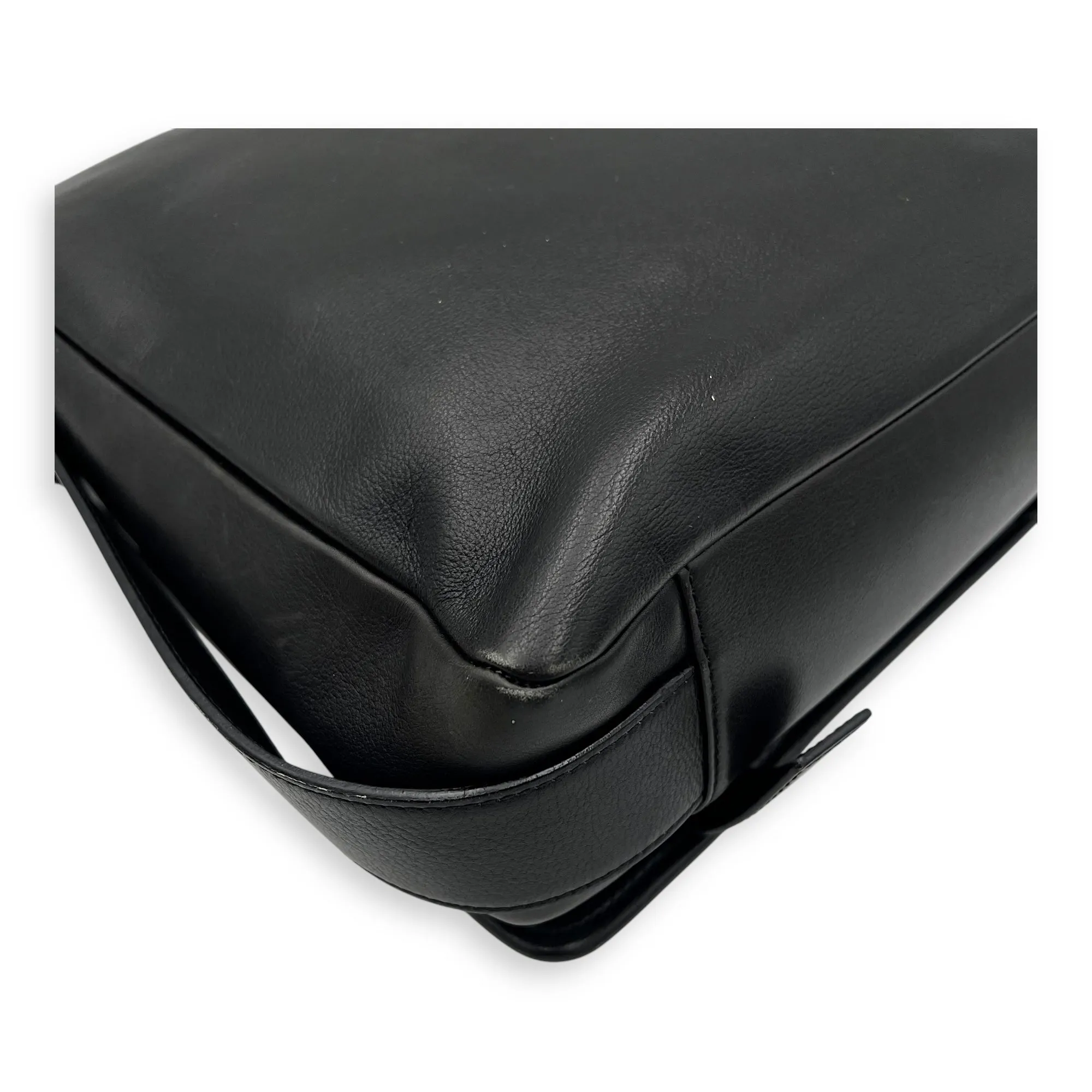 Vintage Crossbody Bag Black in Calfskin, Silver hardware