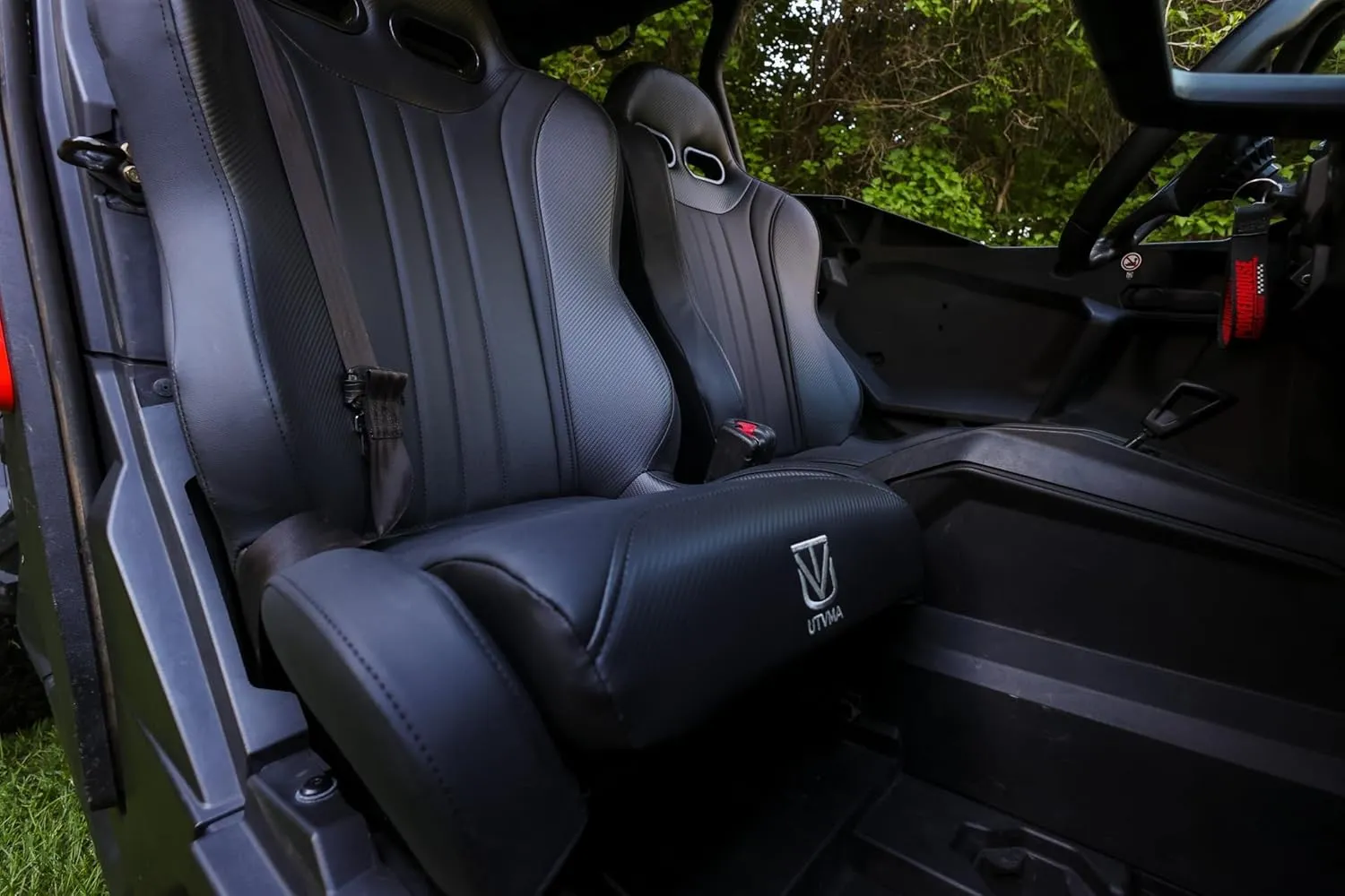 Weekender Series Suspension Bucket Seats With 4 Point Harness Compatible With Rzr 1000/Turbo S (2014-2023) Increased Comfort, Customizable Colors (Black)