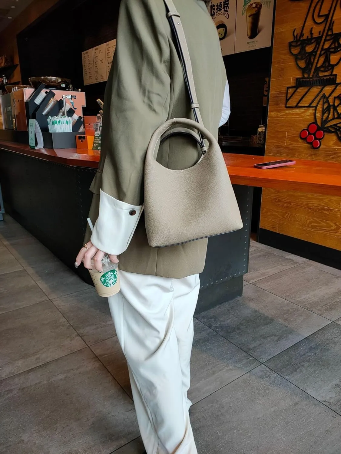Women's Leather Commuting Bucket Bag Color-blocking Handbag Cowhide Basket Shoulder Crossbody Bag Top Handle Versatile