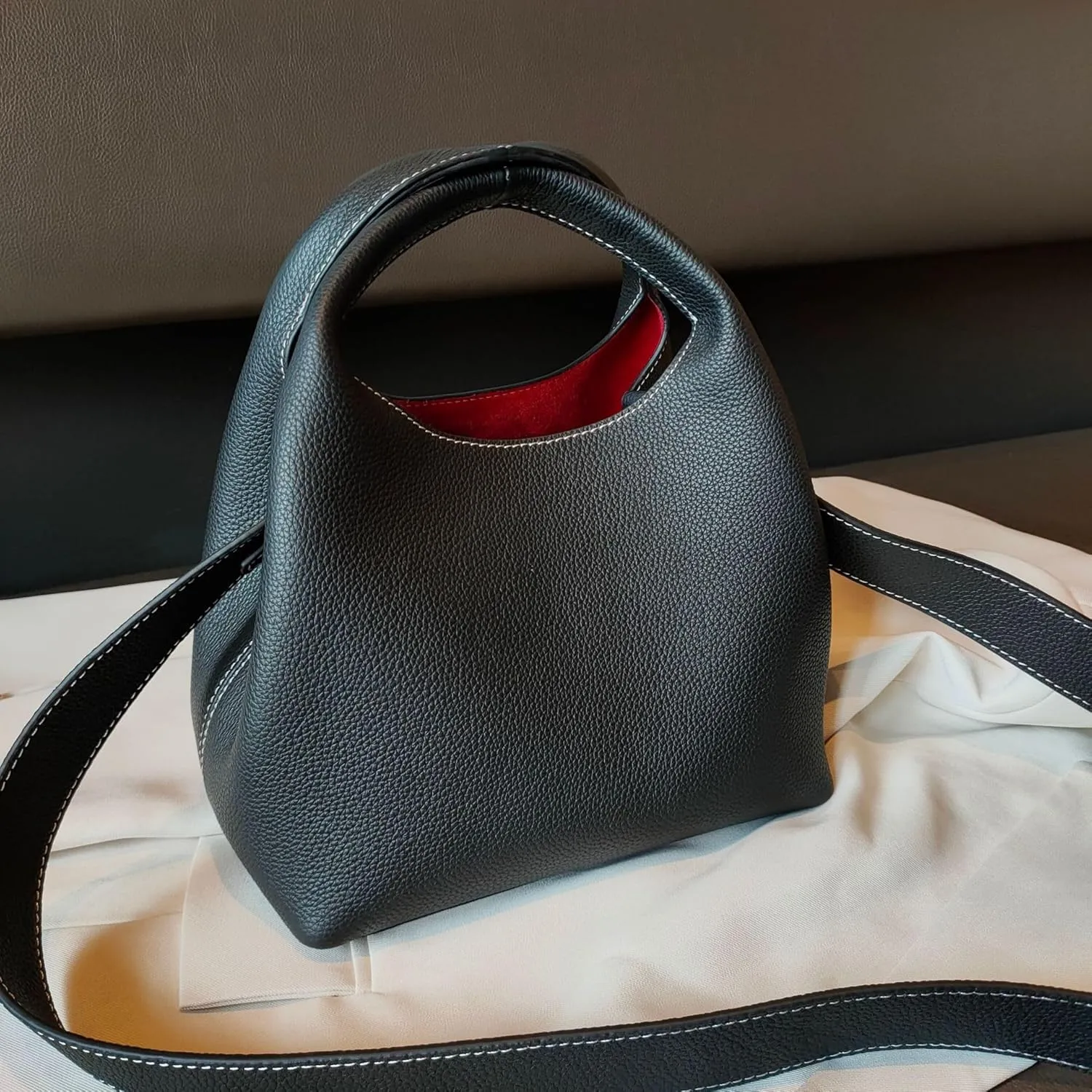 Women's Leather Commuting Bucket Bag Color-blocking Handbag Cowhide Basket Shoulder Crossbody Bag Top Handle Versatile